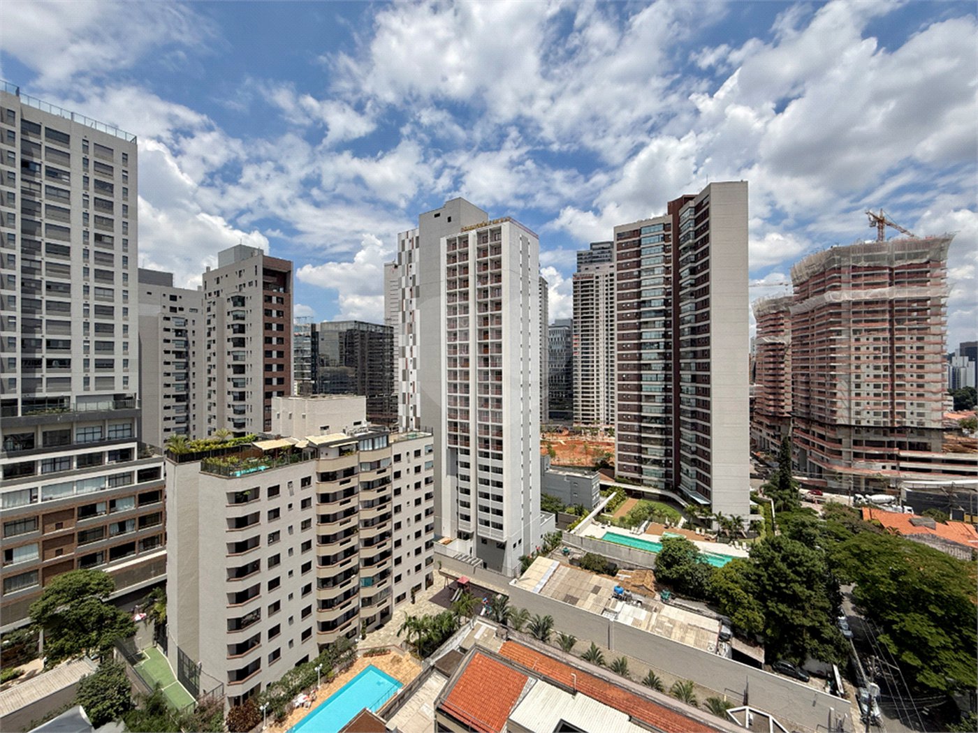 Apartamento à venda com 3 suítes em Brooklin, São Paulo, SP