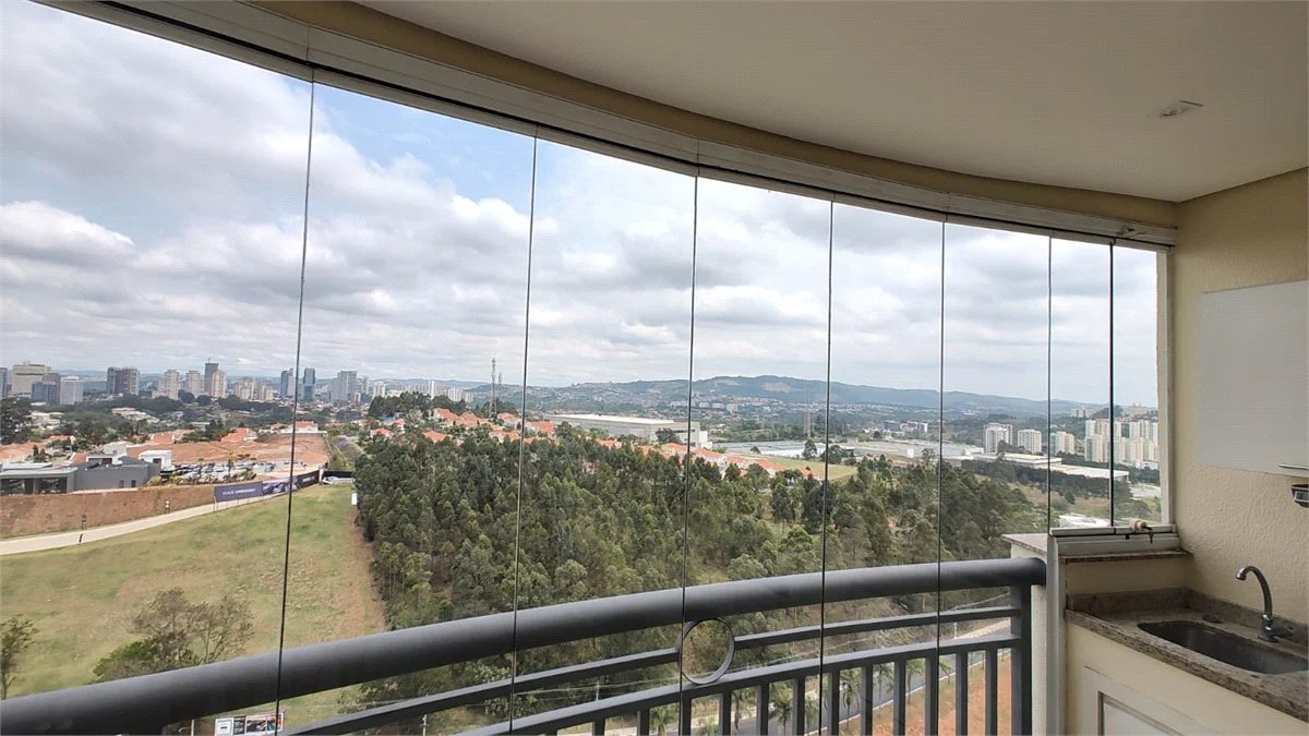 Apartamento para alugar com 3 suítes em Tamboré, Santana de Parnaíba, SP