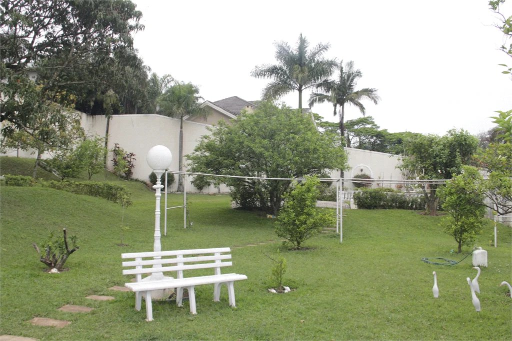 Casa à venda ou para alugar com 5 suítes em Jardim Leonor, São Paulo, SP