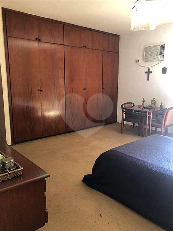 Casa à venda com 4 quartos, sendo 1 suíte, em Vila Cordeiro, São Paulo, SP