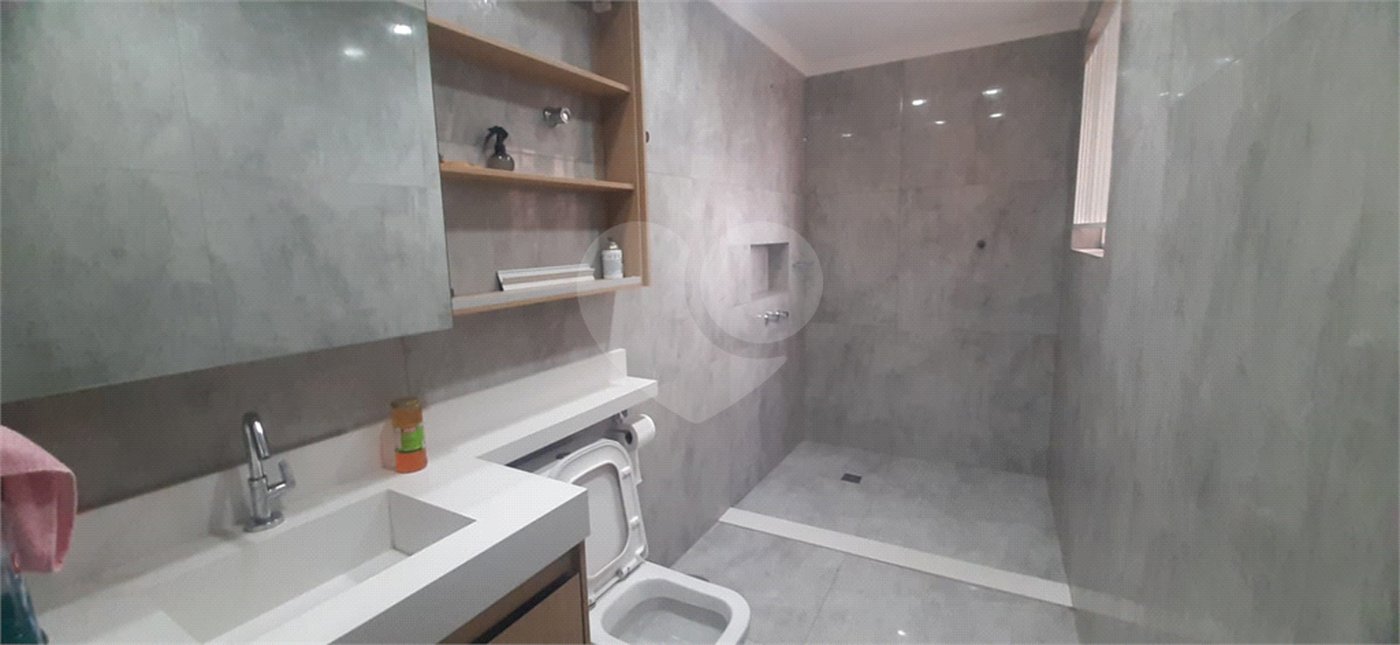 Sobrado à venda com 3 quartos, sendo 1 suíte, em Jardim Sarah, São Paulo, SP