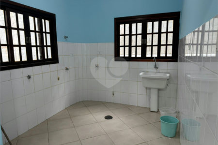 Casa à venda com 3 quartos, sendo 1 suíte, em Chácara Primavera, Suzano, SP