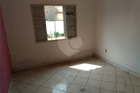 Casa à venda com 6 quartos, sendo 1 suíte, no Centro, Itapetininga, SP
