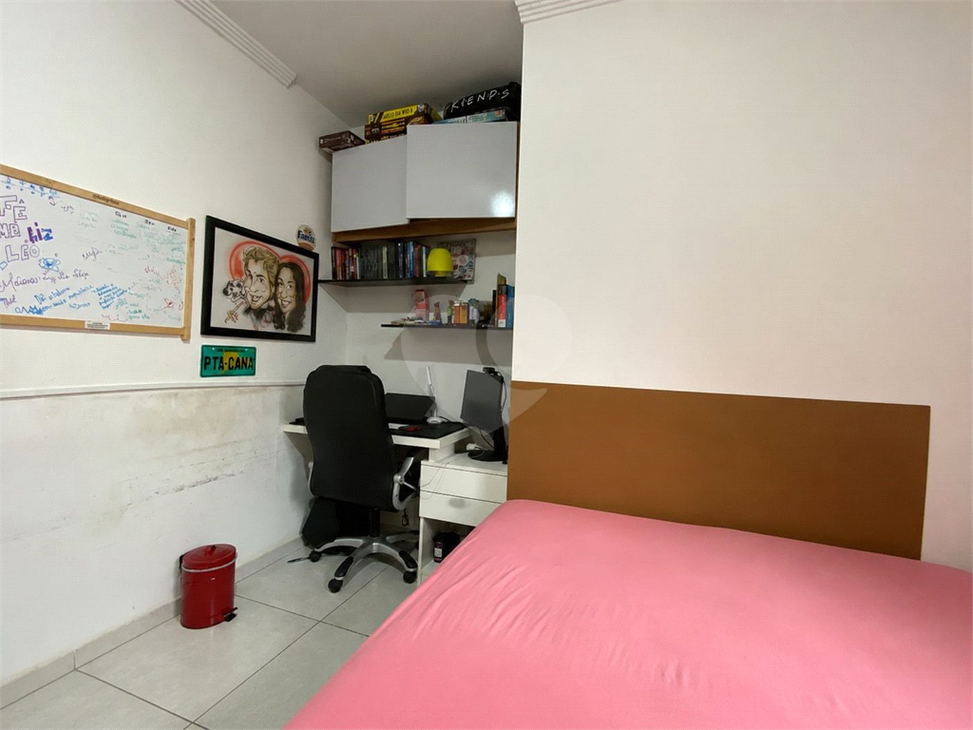 Casa à venda com 3 quartos, sendo 1 suíte, em Vila Barcelona, Sorocaba, SP