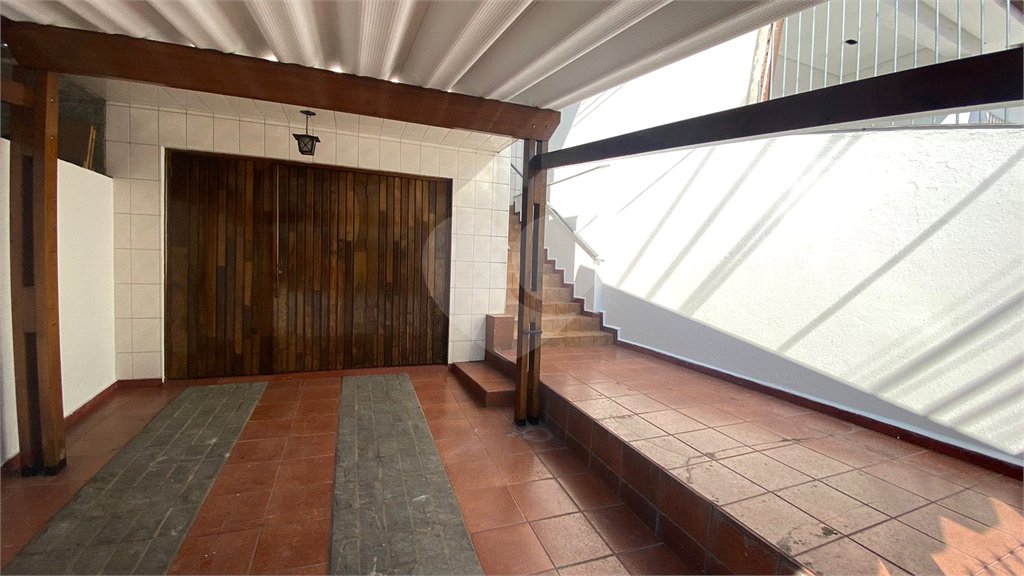 Sobrado à venda com 3 quartos em Parque Independência, São Paulo, SP