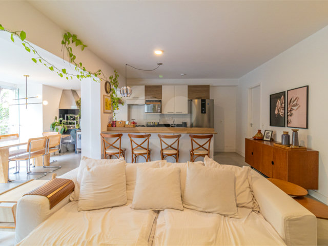 Apartamento à venda com 3 quartos, sendo 1 suíte,  em Morumbi, São Paulo, SP