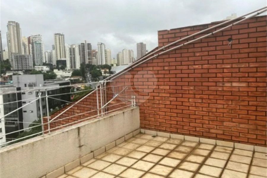 Sobrado à venda com 4 suítes em Santana, São Paulo, SP