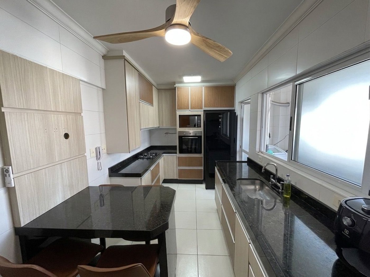 Cobertura com 3 dormitórios à venda, 320 m² por R$ 3.100.000,00 - Gonzaga - Santos/SP