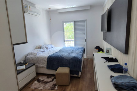 Casa à venda com 4 quartos, sendo 2 suítes,  no condomínio Aromaz, São Bernardo do Campo - SP