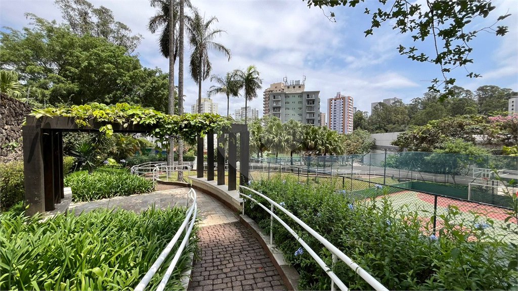 Apartamento à venda com 4 quartos, sendo 3 suítes, em Vila Andrade, São Paulo, SP