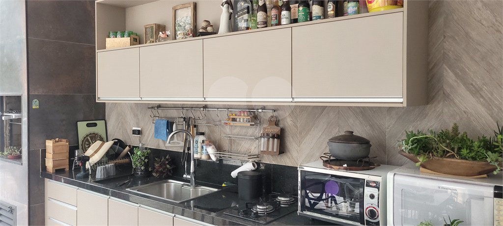 Casa à venda ou para alugar com 3 suítes no condomínio Sausalito, Mairiporã - SP