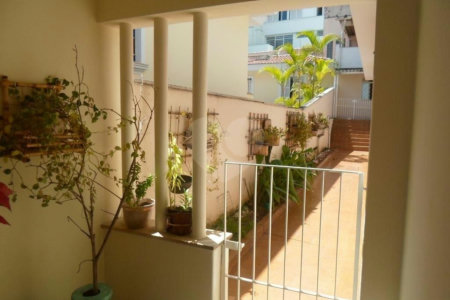 Sobrado à venda com 4 quartos, sendo 1 suíte,  em Jardim São Paulo(zona Norte), São Paulo, SP
