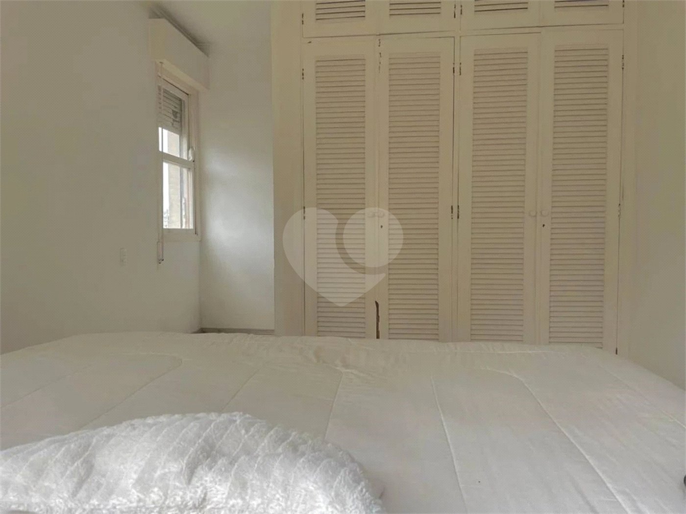 Apartamento à venda com 3 quartos, sendo 1 suíte, em Cerqueira César, São Paulo, SP