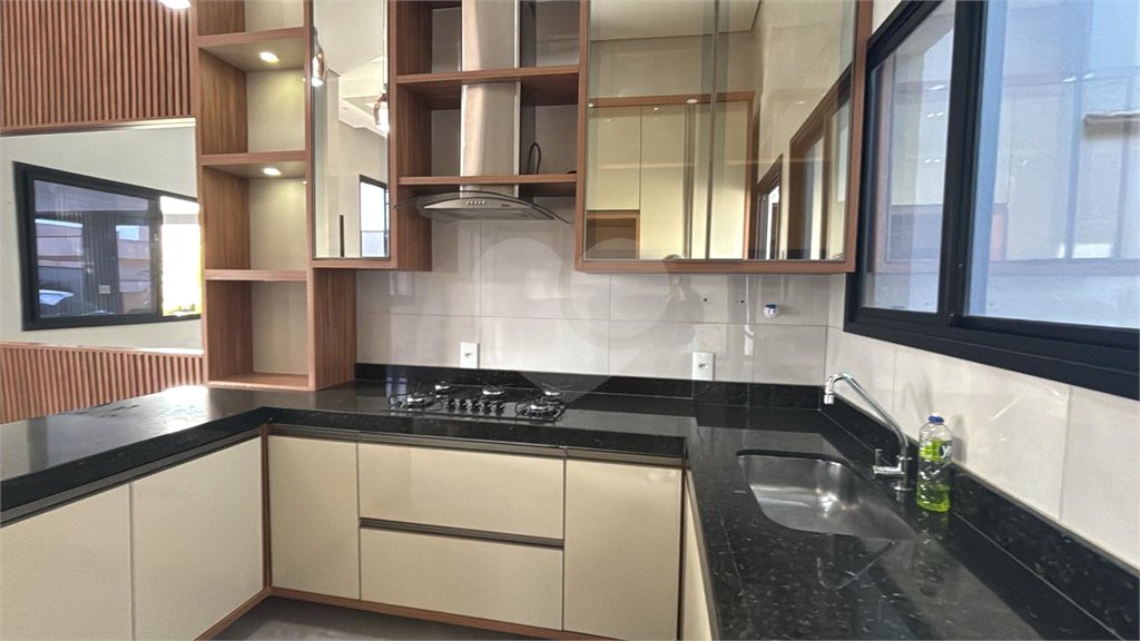 Casa à venda com 3 quartos, sendo 1 suíte, no condomínio Vila Paraty, Indaiatuba - SP