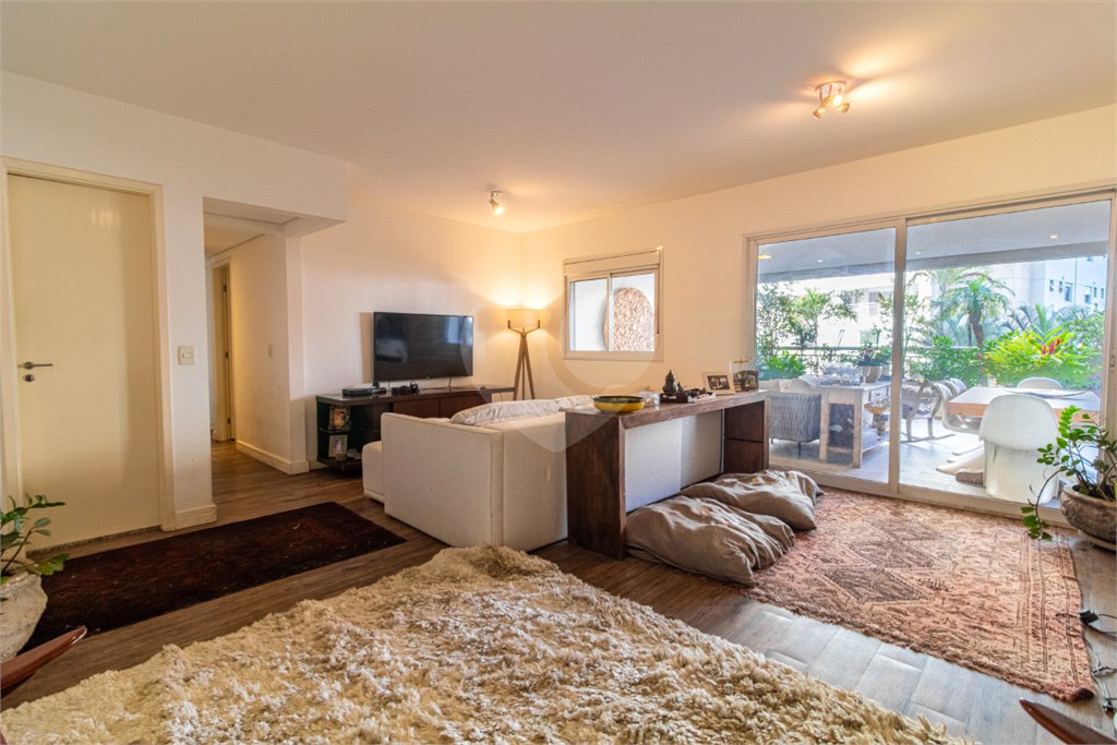 Apartamento à venda com 3 suítes em Vila Mascote, São Paulo, SP