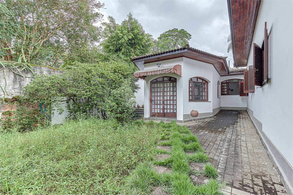 Casa Térrea à venda com 4 quartos, sendo 1 suíte, em Jardim Prudência, São Paulo, SP