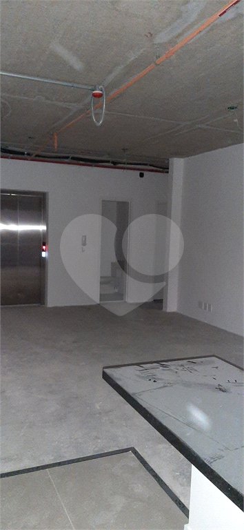 Apartamento para alugar com 3 suítes em Jardim das Acácias, São Paulo, SP