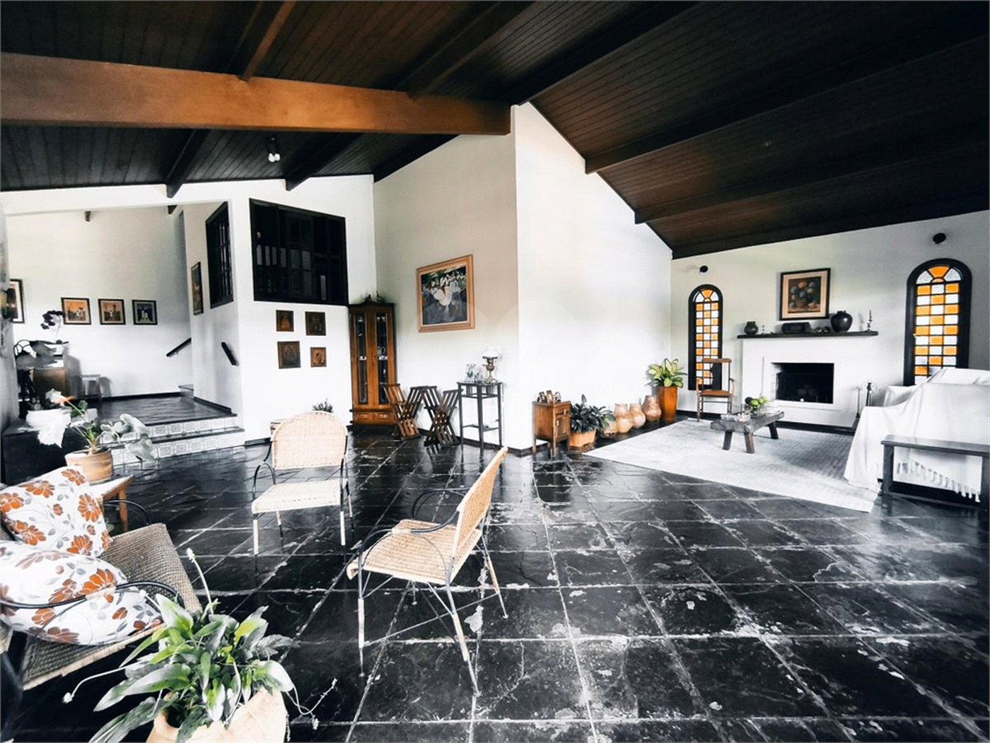 Casa à venda com 4 quartos, sendo 2 suítes, em Jardim Santa Bárbara, Atibaia, SP