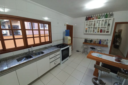 Sobrado à venda com 4 suítes em Paraíso do Morumbi, São Paulo, SP