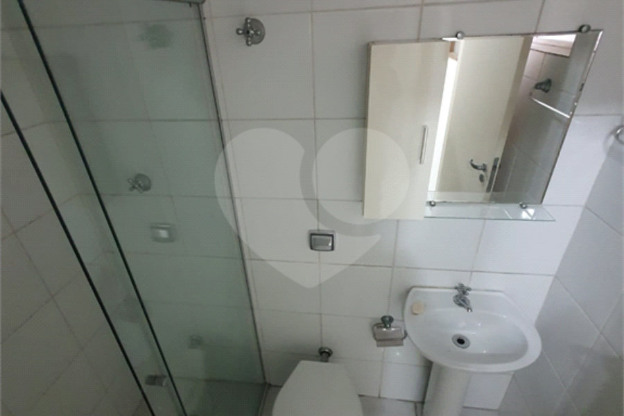 Sobrado à venda com 4 quartos, sendo 2 suítes,  em Santana, São Paulo, SP