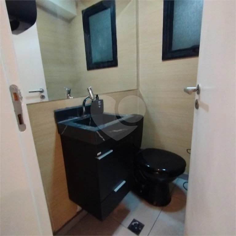 Sala comercial na Oscar Freire à venda Sala coml à venda na Oscar Freire OPORTUNIDADE Sala coml esquina. Rebouças
