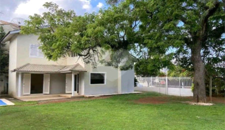 Sobrado à venda com 3 quartos, sendo 1 suíte,  em Jardim Maristela, Atibaia, SP
