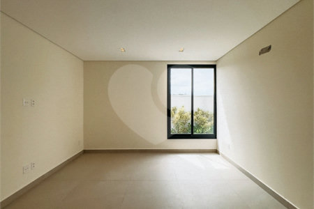 Casa à venda com 4 suítes no condomínio Villa dos Pinheiros, Indaiatuba - SP