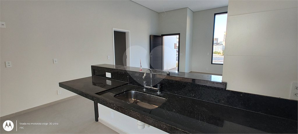 Casa à venda com 3 suítes no condomínio Reserva Ybyra, Atibaia - SP