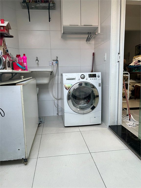 Casa à venda com 2 suítes no condomínio Independence, São Paulo - SP