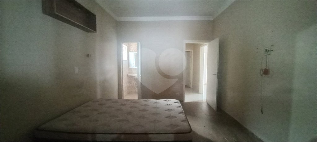 Casa Térrea à venda com 4 quartos, sendo 3 suítes, em Vila Galvão, Guarulhos, SP