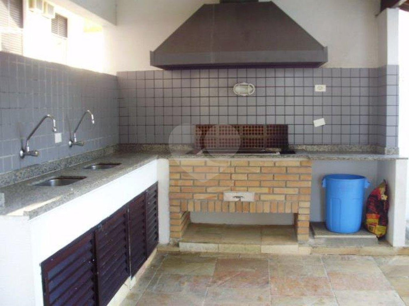 Duplex à venda com 2 quartos, sendo 1 suíte,  em Parque Enseada, Guarujá, SP