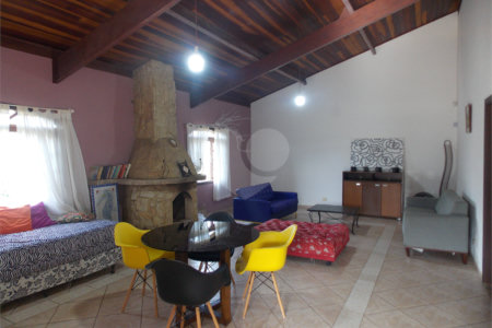 Casa Térrea à venda com 3 quartos, sendo 1 suíte, em Mirante do Cachoeira, Piracaia, SP