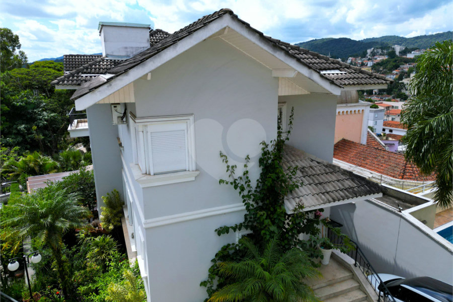 Casa à venda com 3 suítes no condomínio Quinta de Santo Antônio, São Paulo - SP