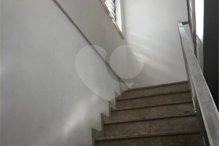 Sobrado à venda com 3 quartos, sendo 1 suíte, em Vila Nova Caledônia, São Paulo, SP