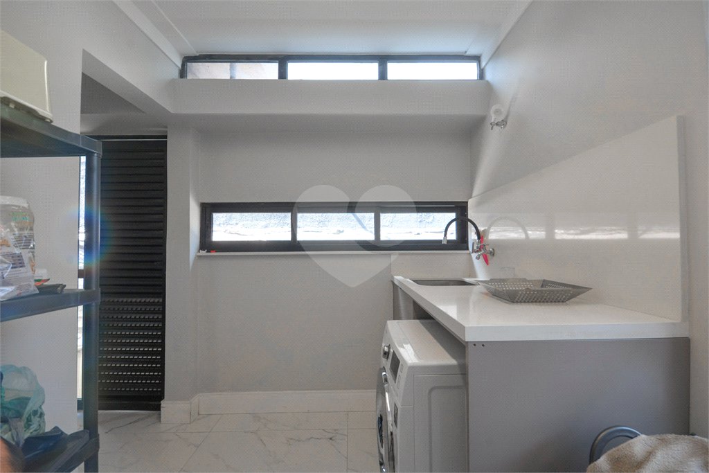 Sobrado à venda com 5 quartos, sendo 1 suíte,  em Retiro Morumbi, São Paulo, SP