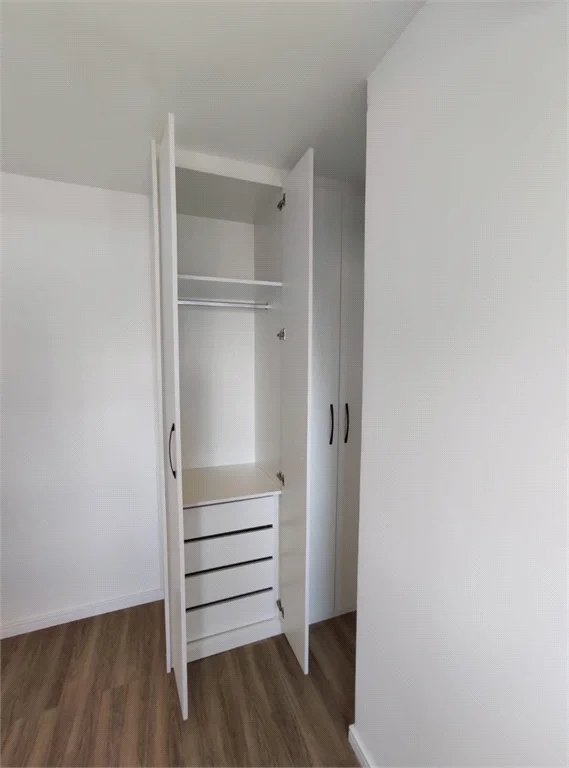 Apartamento à venda com 2 quartos, sendo 1 suíte,  em Jardim das Acácias, São Paulo, SP