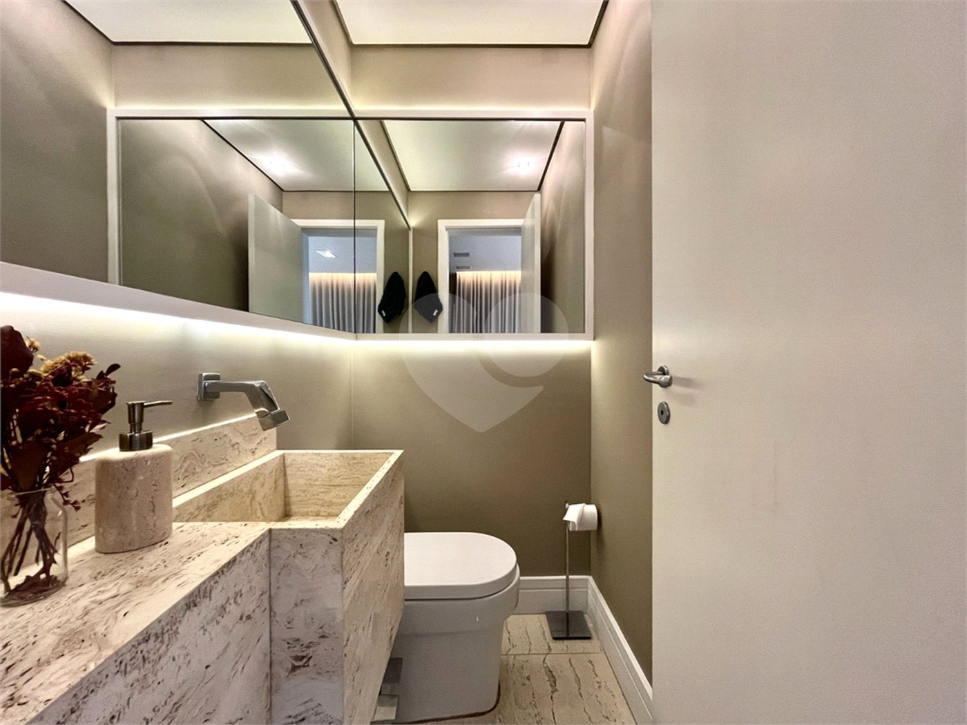 Apartamento à venda com 3 suítes em Vila Mascote, São Paulo, SP