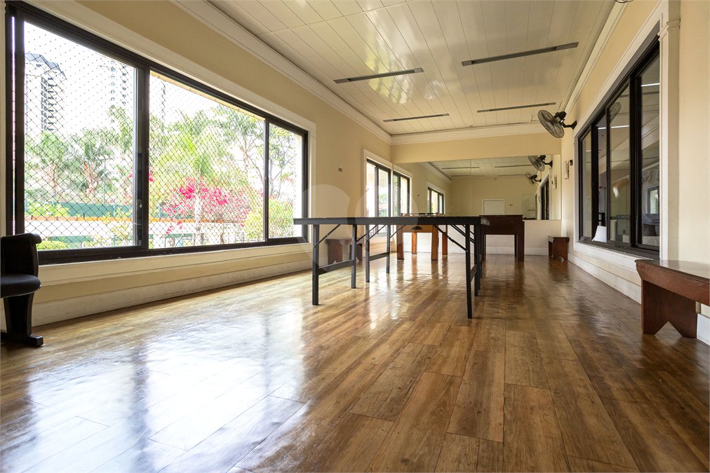 Apartamento à venda com 3 quartos, sendo 1 suíte, em Alto da Boa Vista, São Paulo, SP