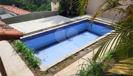 Sobrado à venda com 4 suítes em Tremembé, São Paulo, SP