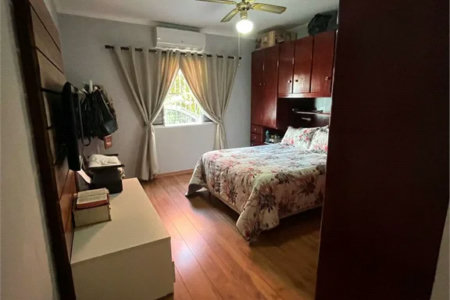 Casa à venda com 3 quartos, sendo 1 suíte,  em Jardim Casablanca, São Paulo, SP