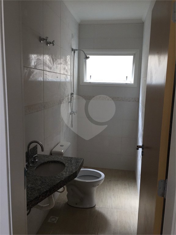 Casa à venda com 3 quartos, sendo 1 suíte,  no condomínio Marf Iii- Fase III, Bom Jesus dos Perdões - SP