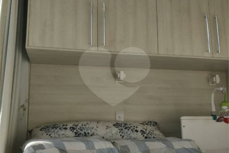 Apartamento e Sala Comercial no centro de São Paulo.