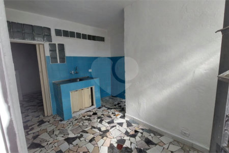 Casa à venda com 14 quartos em Vila Nivi, São Paulo, SP