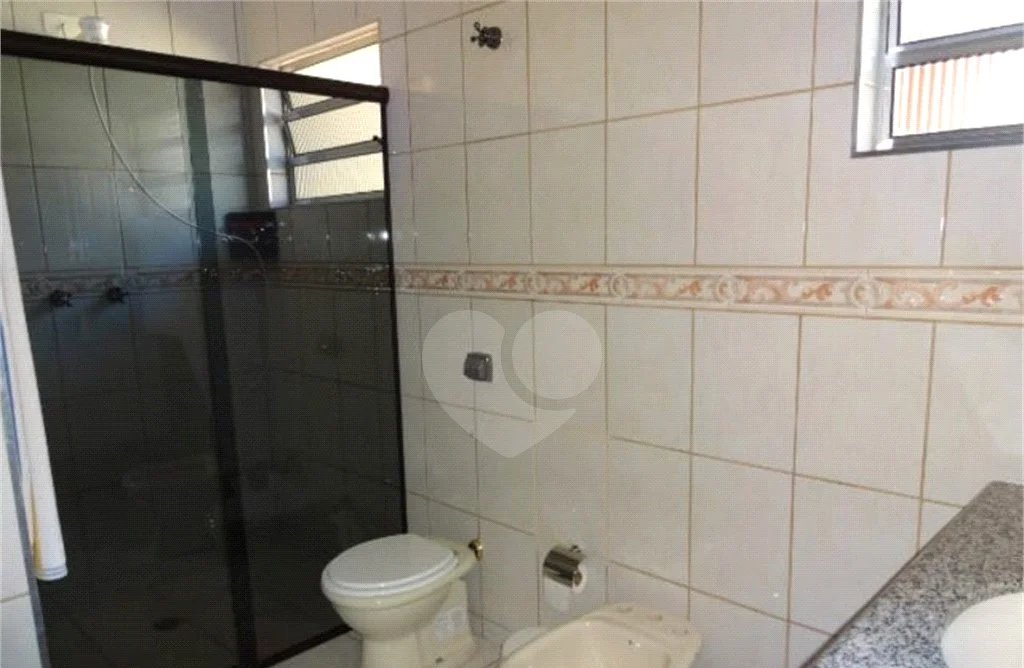 Sobrado à venda com 3 quartos, sendo 1 suíte, em Jardim São Luís, São Paulo, SP