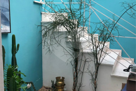 Sobrado à venda com 3 quartos em Chácara Santo Antônio, São Paulo, SP