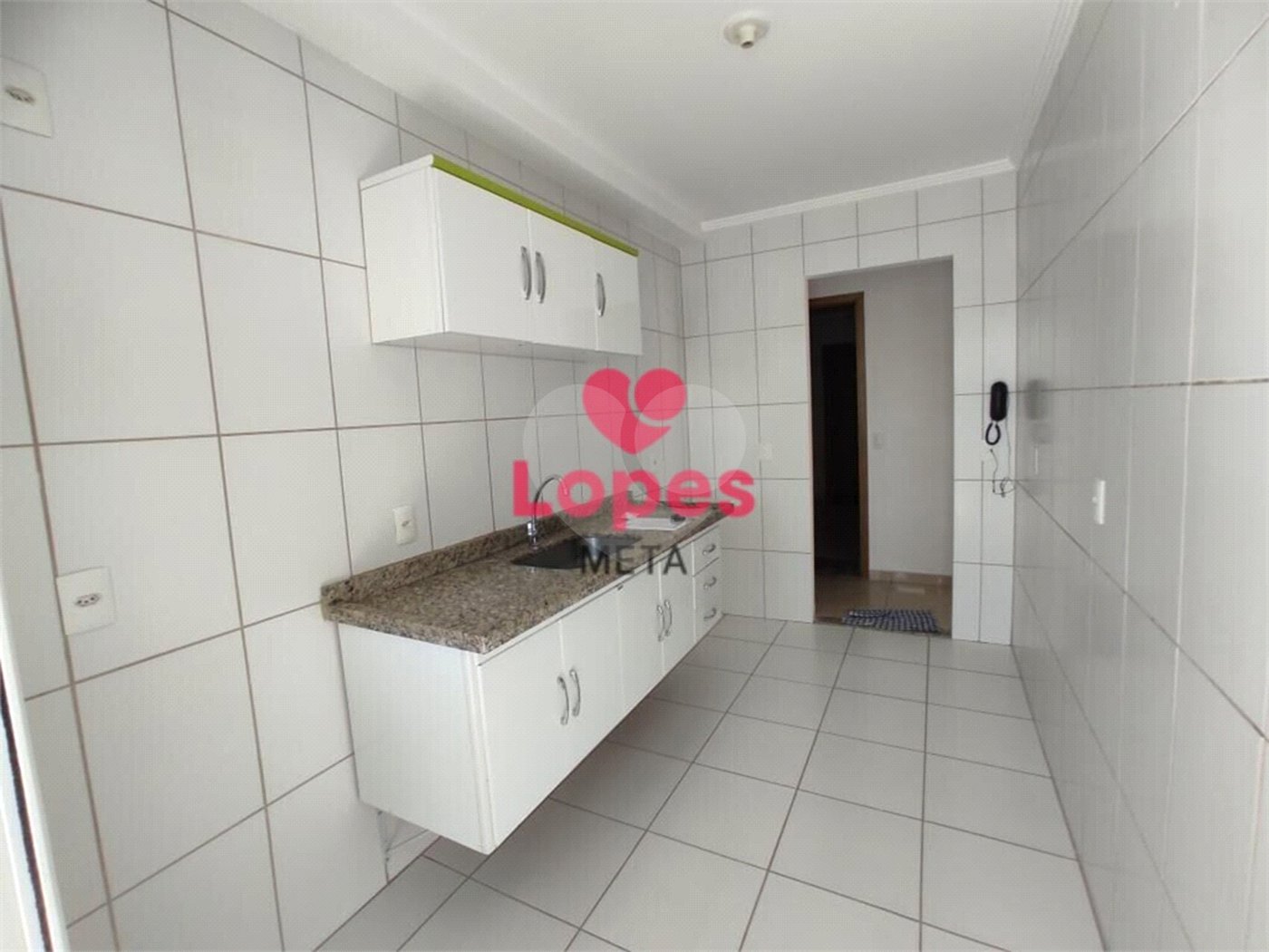 Apartamento à venda com 3 quartos, sendo 1 suíte, em Jardim Uirá, São José dos Campos, SP