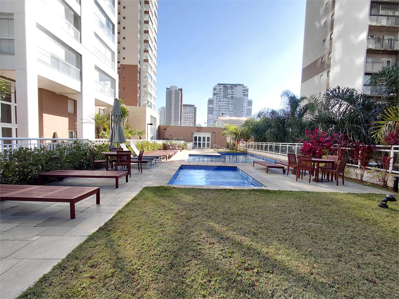 Apartamento à venda com 2 suítes em Água Branca, São Paulo, SP