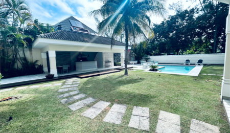Casa à venda com 8 quartos, sendo 7 suítes,  em Barra da Tijuca, Rio de Janeiro, RJ