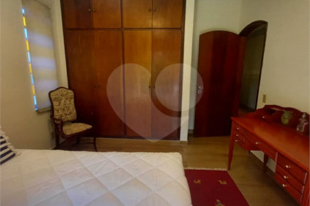 Casa à venda com 5 quartos, sendo 2 suítes, no condomínio Estância Marambaia, Vinhedo - SP