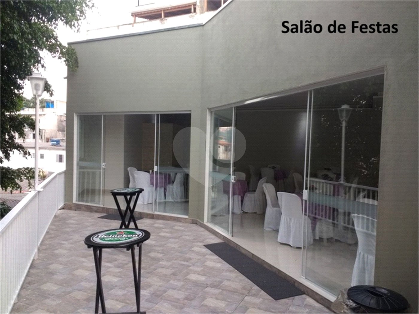 Casa à venda com 3 quartos, sendo 1 suíte,  no condomínio Village St. Louis, São Paulo - SP